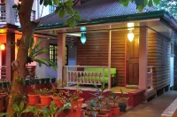 Lola Itang Pension Hotels near Immaculate Conception Cathedral