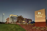 Hyatt House Oak Brook Hotels in Westchester