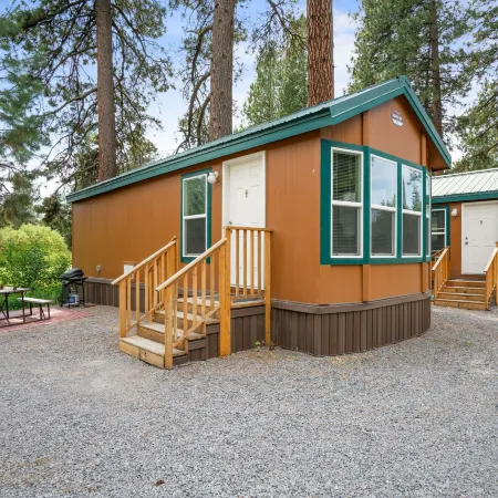 Crater Lake Resort