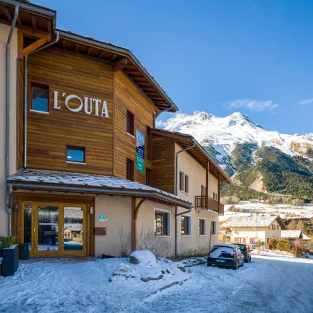 L'Outa Hotel Restaurant Отели в г. Терминьон