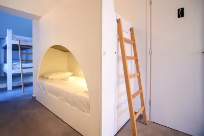 Central Hostel Oia