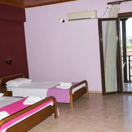 Petania Hotel & Apartments