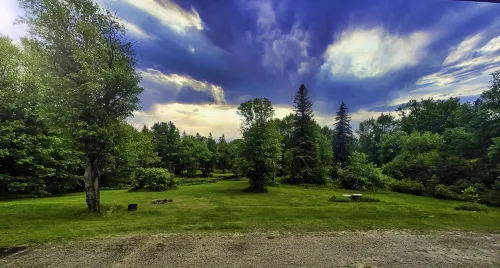 อัพสลีย์ อินน์ และ ร้านอาหาร