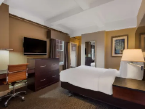 ベストウェスタン シラキュース ダウンタウン  ホテル アンド スイーツ シラキュースのホテル