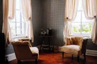 White House Hotel
