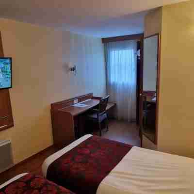 Brit Hotel Le Beaulieu Poitiers Rooms