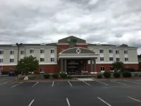 Holiday Inn Express & Suites Athens Hotels near Athens State University