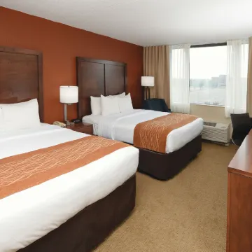 Comfort Inn & Suites Event Center Hotels near State Historical Building