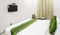 إيتسي هوتلز كامرون