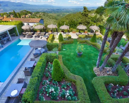 ヴィラ サッソリーニ カントリー ブティック ホテル モンテヴァルキのホテル