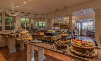 Charming Residence & Guest House Dom Manuel I Adults Only