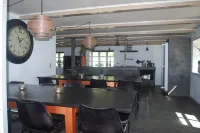 Adventure Park Apartments - พร้อมอาหารเช้า