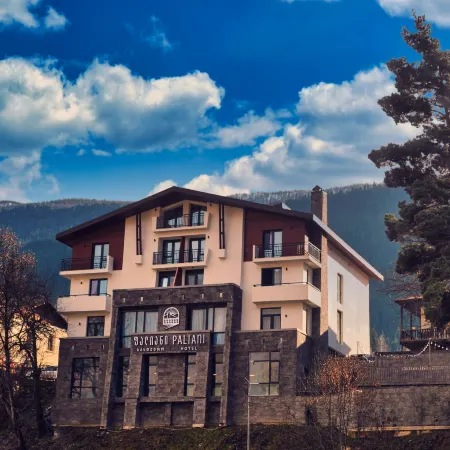 Paliani Hostel