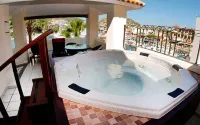 Cabo San Lucas Marina Condos - baignoire