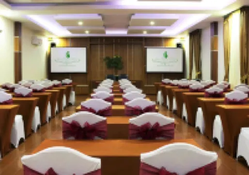 กรีนทรอปิคัล วิลเลจ โฮเทลแอนด์รีสอร์ท