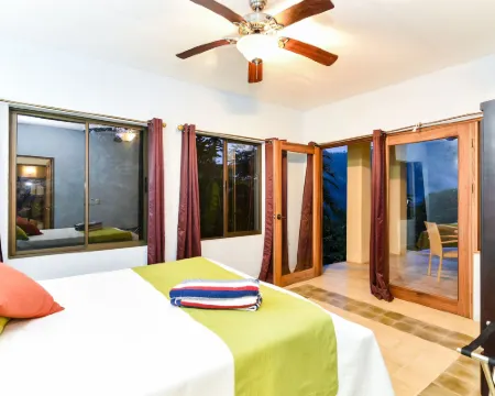 Casa Monos Locos - Portasol Vacation Rentals Hotels in Savegre