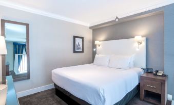 Sandman Signature Edmonton South Hotel