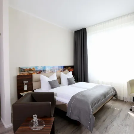 H24 Hoteltow