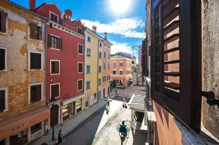 Nel Centro City Apartment Отели в г. Ровинь