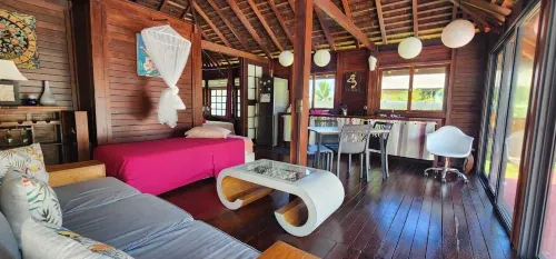 Heipoe Lodge Hotels in Raiatea