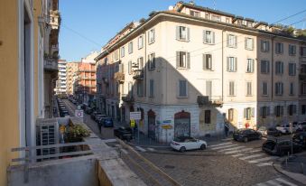 3705 Milan Modern Stay by Barbarhouse