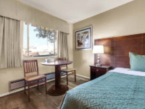 Scottish Fairway酒店 蒙特雷酒店