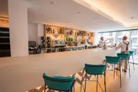 Hotel Morlans Suites - Adults Only - bar