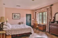 The Lodge at Wakulla Springs Hotels in Wakulla County
