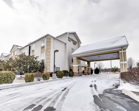 Quality Inn Spring Mills - Martinsburg North Отели в г. Berkeley County