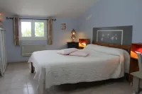 Chambres et Gîte Peyroutas "Amélie" à Vignonet St Emilion Hotel a Vignonet