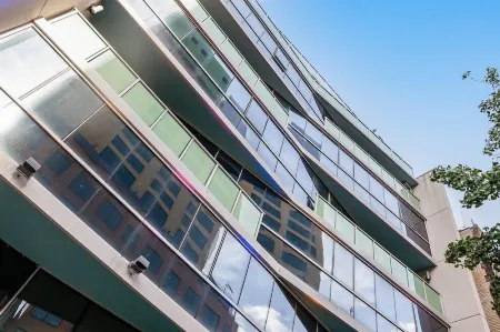 Hotel Moca NYC Отели рядом с достопримечательностью «Fort Lee Museum»