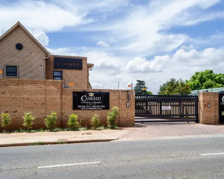 Camelot Guest House & Apartments Hotels in Southern DC