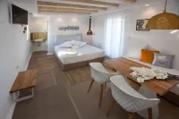Golden Sun Hotel