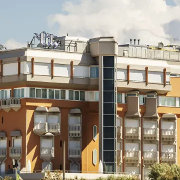 City Hotel