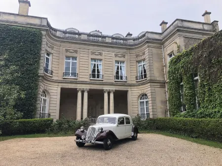 Château du Prieuré Évecquemont Отели в г. Триель-Сюр-Сена