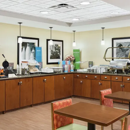 Hampton Inn Columbus-North