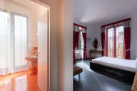 Maria Vittoria Charming Rooms and Apartments Hotels in Brindisi