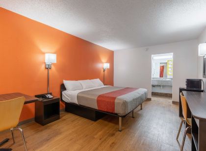 Motel 6 Bryan, TX - University Area