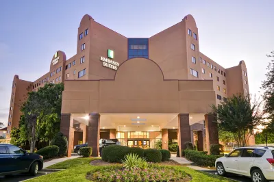 Embassy Suites by Hilton Charlotte Hotel di Charlotte
