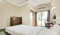 Hotel Hospice Hotels in Сурат