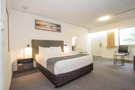 The Select Inn Gosford Отели в г. Уайонг Крик