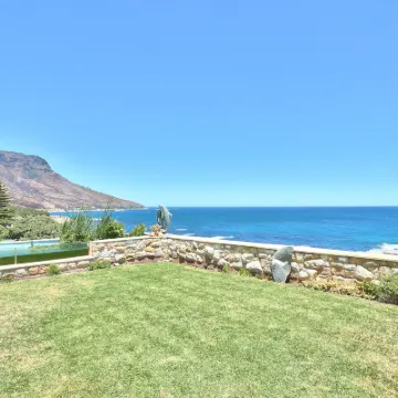Ocean View House Hotels near Bakoven
