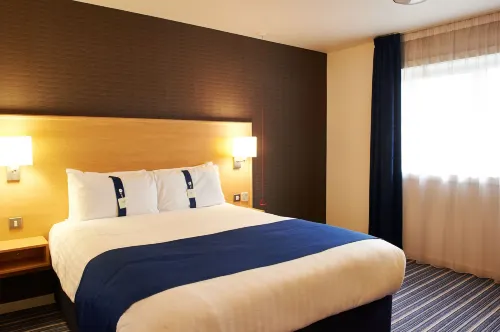 Holiday Inn Express MANCHESTER AIRPORT by IHG - breakfast