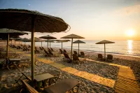 Kenta Beach Hotel - Beach