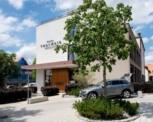 Hotel Thalmair Hotels near Hadern