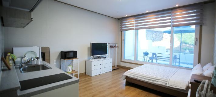 Flora Hostelpension Hotels in Yeosu-si