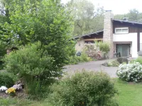 Les gîtes Insolites de l'Etang d'Anty Hotel di Saint-Nabord