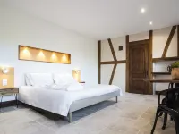 Jardin des Sens, la Rente d'Eguilly Hotels in Sainte-Sabine