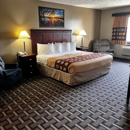 Sky Lodge Inn & Suites - Delavan