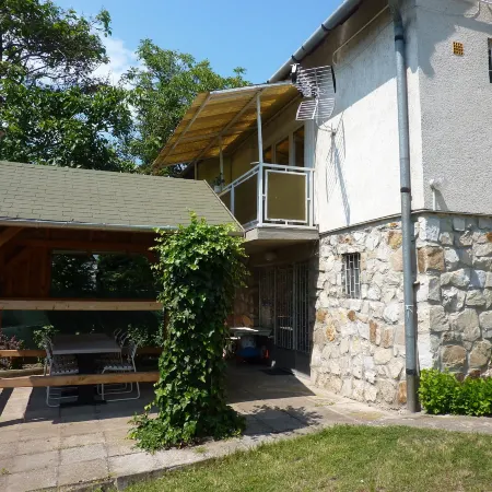 Vadásztanya Apartmanok